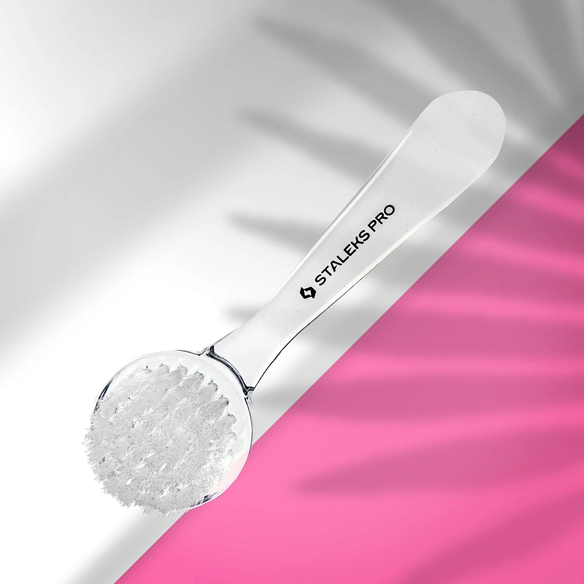 Manicure brush, dust removal (with cover) - Lovli 